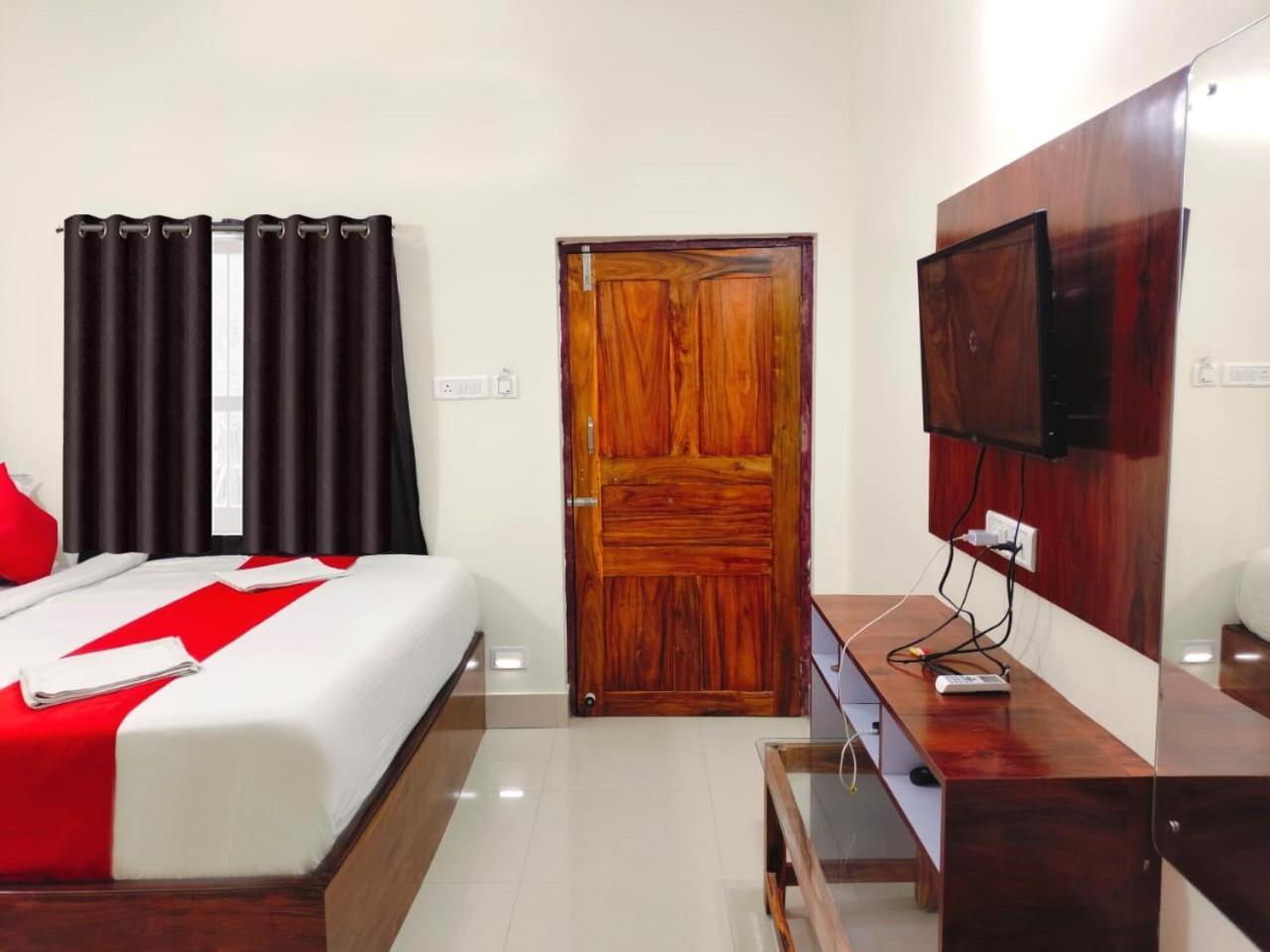 Hotel Sea Gold Puri Exterior foto